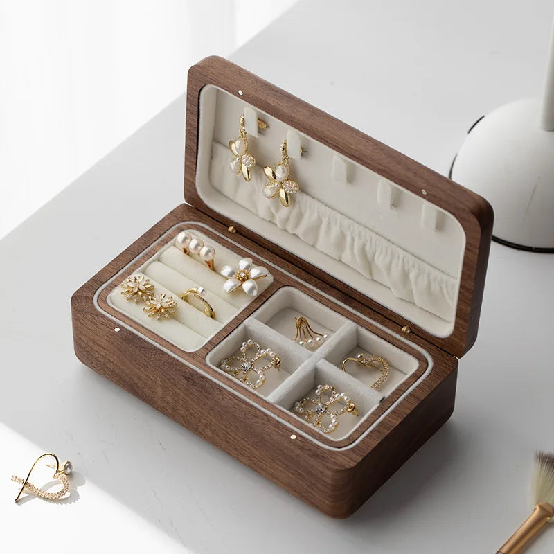 Petite Boîte à Bijoux En Bois Massif - vue ouverte