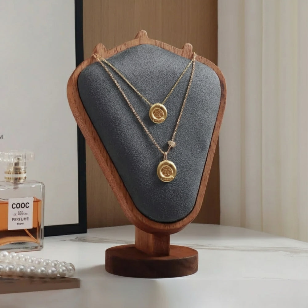 Support en Bois pour Bijoux - en situation avec bijoux